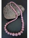 Collier quartz rose lavande pierres boules tailles dégradées