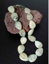 Collier prehnite pierres gouttes larges