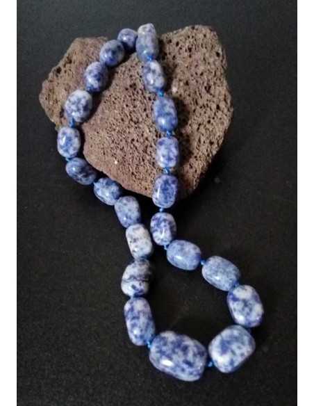 Collier sodalite pierres cubiques dégradées