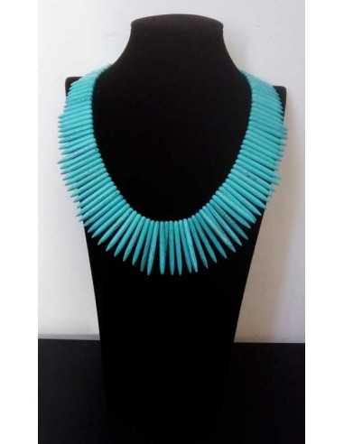 Collier ethnique pierres turquoises de synthèse