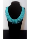 Collier ethnique pierres turquoises de synthèse