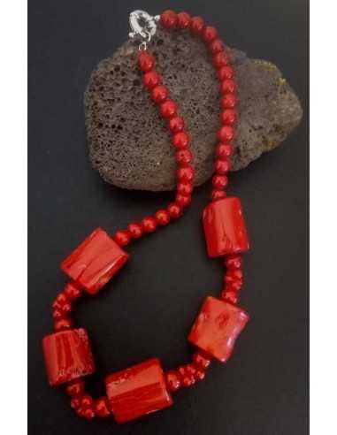 Collier corail de synthèse