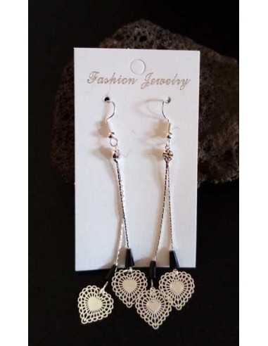 Boucles d'oreilles pendantes fantaisie coeur et perles noires