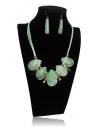 Parure collier plastron cabochons nacrés pvc et B.O