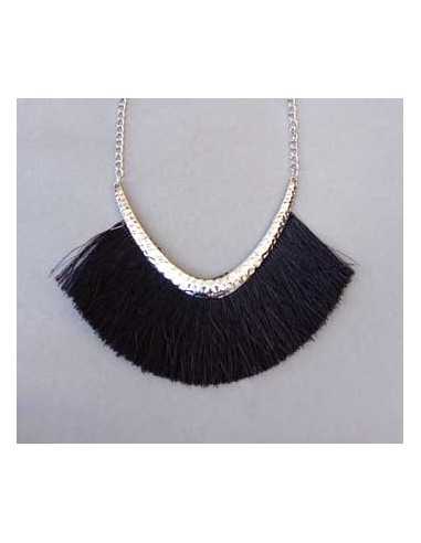 Collier demi-lune martelé franges fils noirs 56 cm