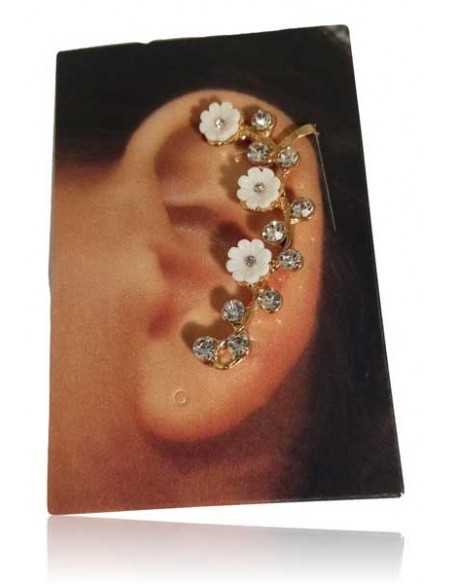 Bijou d'oreilles motif fleurs blanches