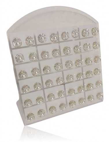 24 paires de B.O perles blanches serties sur présentoir