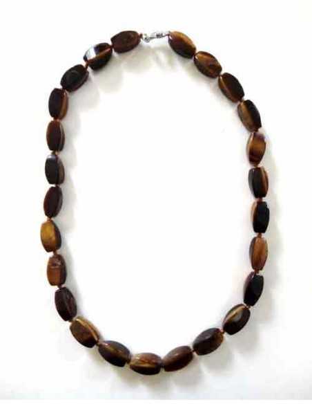 Collier oeil de tigre pierres torsadées