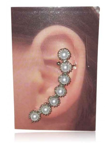 B. oreille ligne de perles blanches