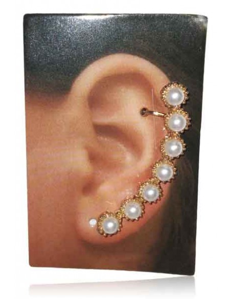 B. oreille ligne de perles blanches