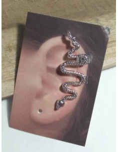 Bijou d'oreille motif serpent effet texturé