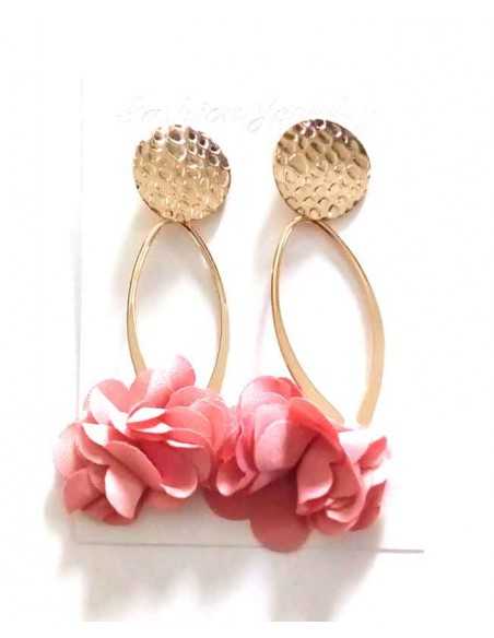 Boucles d'oreilles fleur sur anneau géométrique